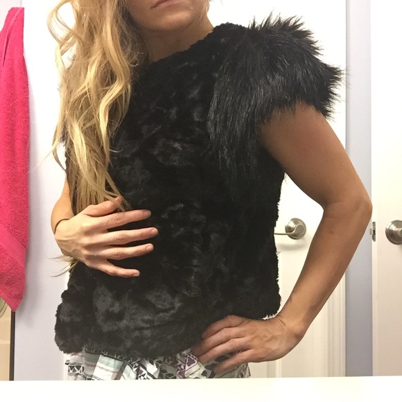 Skaist Taylor for Target faux fur vest - Picture 3 of 4