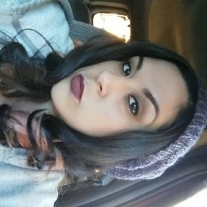 Meet your Posher, Valentina