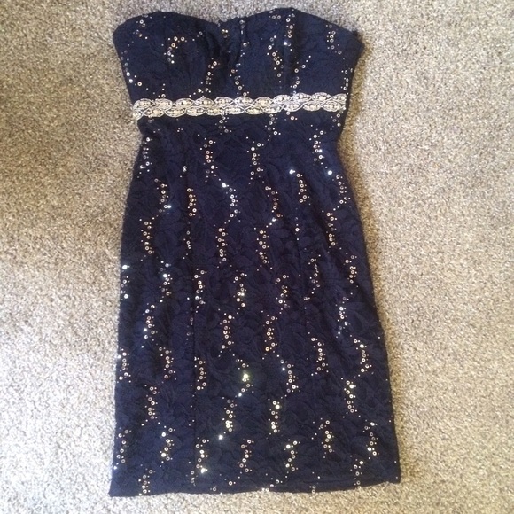 Blue sequin prom / formal dress