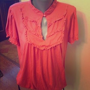 🎀victorian Coral top with small ruffle detail.