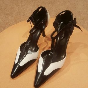 Newport News Black and White Shoes