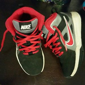 (SOLD) Boy Nike shoes