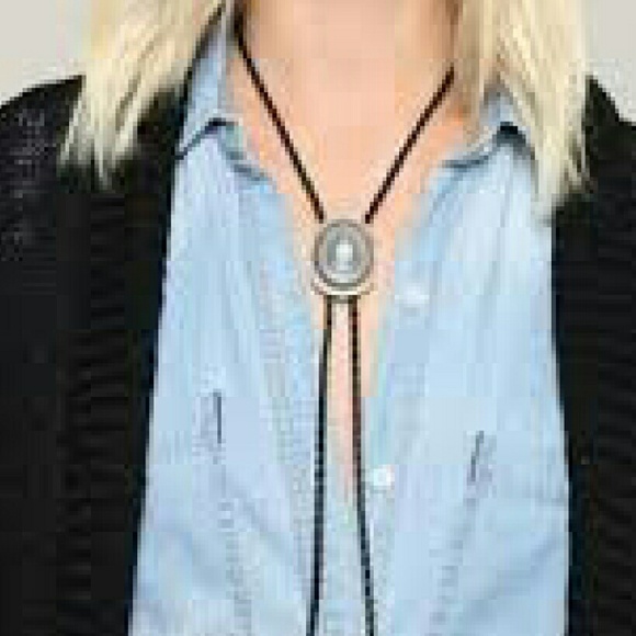 🚩FLASH SALE 🚩Boho bolo tie