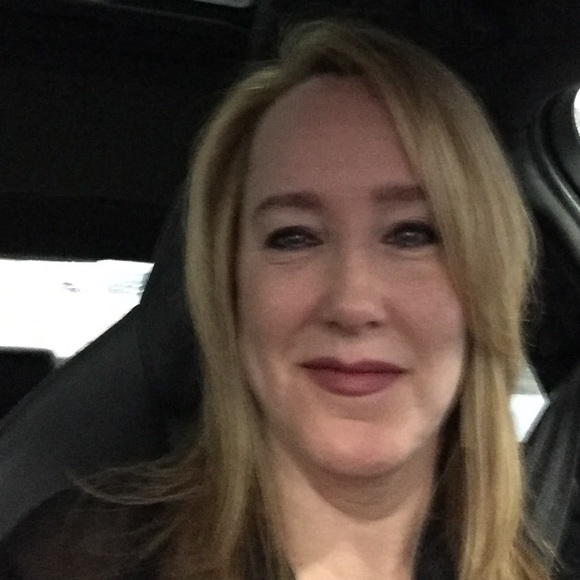 Meet your Posher, Carolyn - Picture 1 of 1