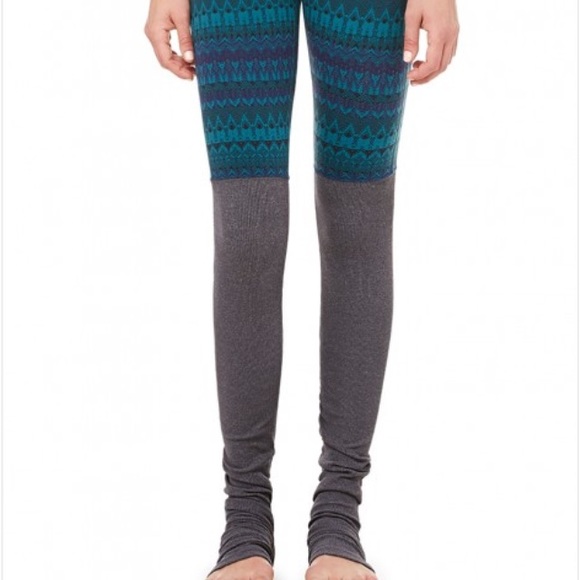 ISO looking for these Alo pants in S thanks! - Picture 1 of 1