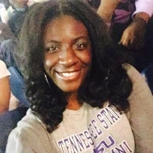 Meet your Posher, Elise