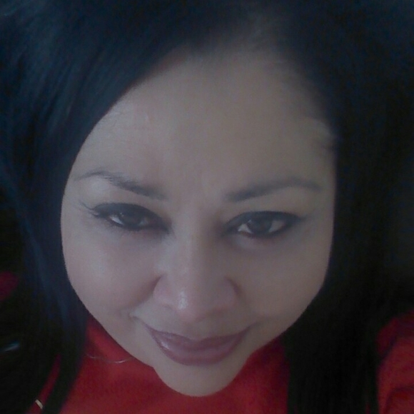 Meet your Posher, Yolanda