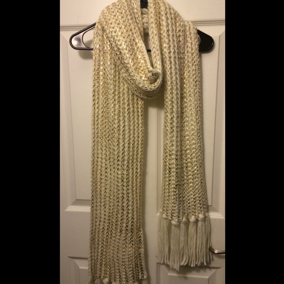NWOT Gold Painted Cream Knit Scarf