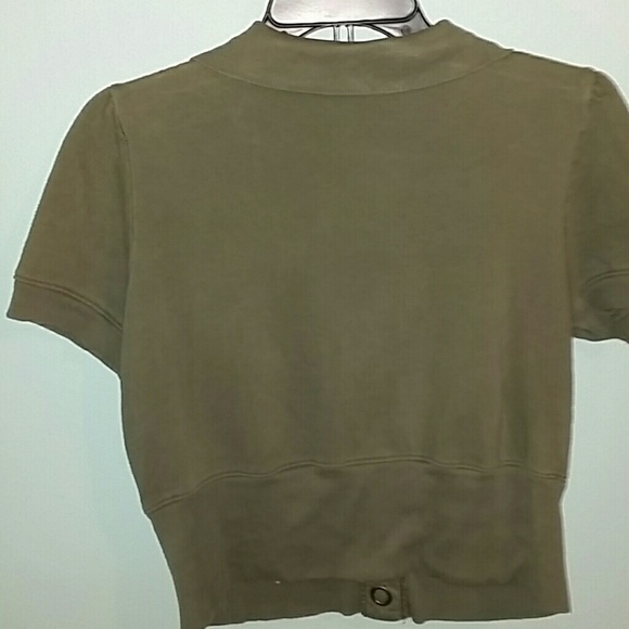 💥💥Love Always green cropped short sleeve shirt - Picture 3 of 4