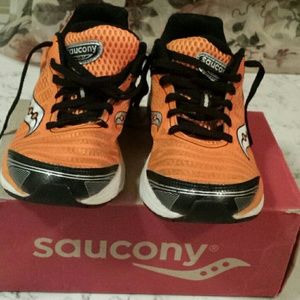 Saucony kinvara youth/big  boys shoes