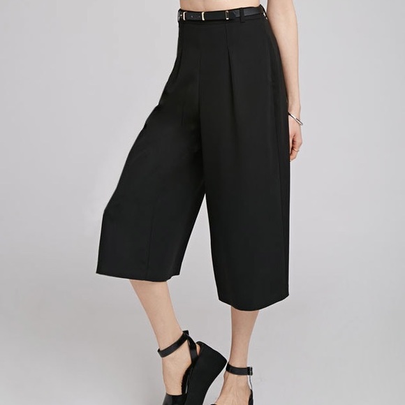 Pleated Gaucho Pants