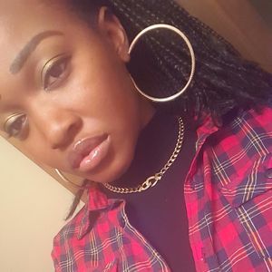 Meet your Posher, Portia