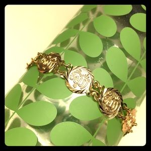 Gold tone bracelet