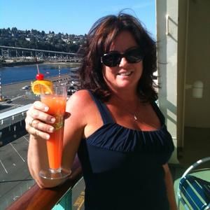 Meet your Posher, Holly