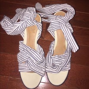 Sperry sear sucker lace up espadrilles