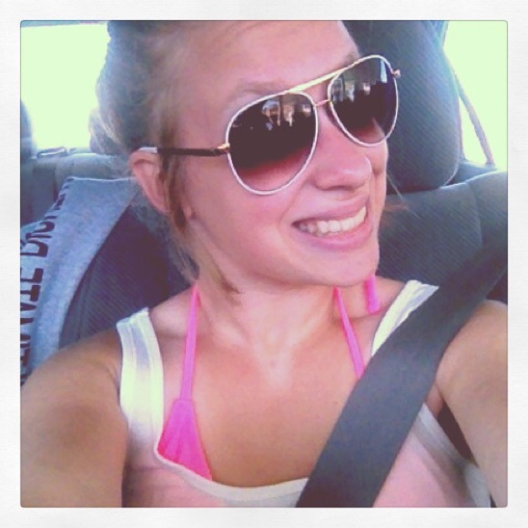 Meet your Posher, Katie - Picture 2 of 4