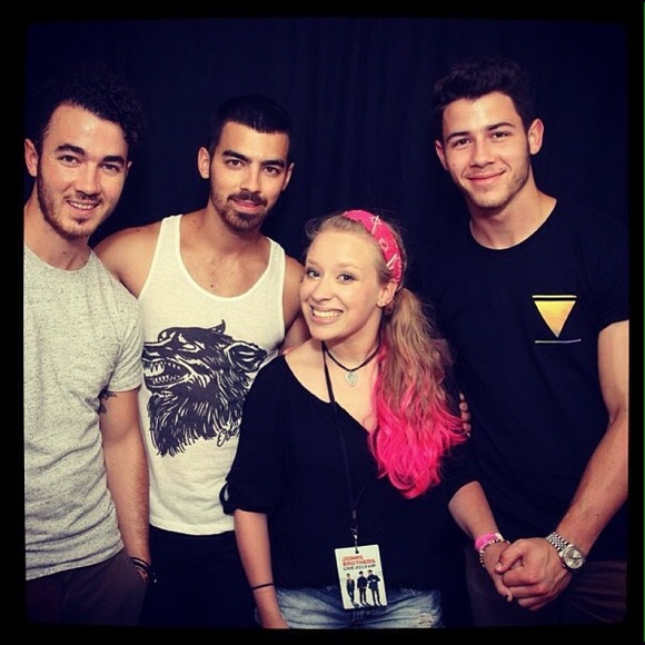 Meet your Posher, Katie - Picture 4 of 4