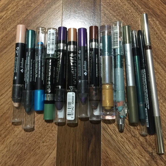 Eye liners and eye shadow pencils