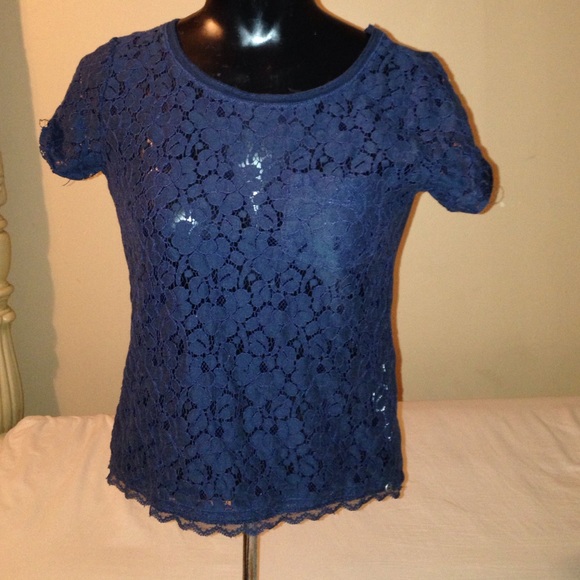 Abercrombie front lace blouse