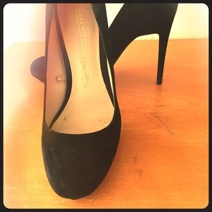 Zara- Black suede pumps