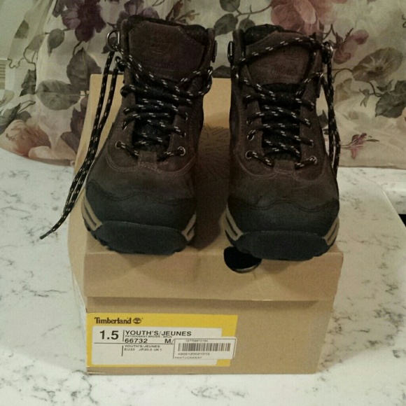 📍Sold🚫Timberland  Jeunes boys shoes