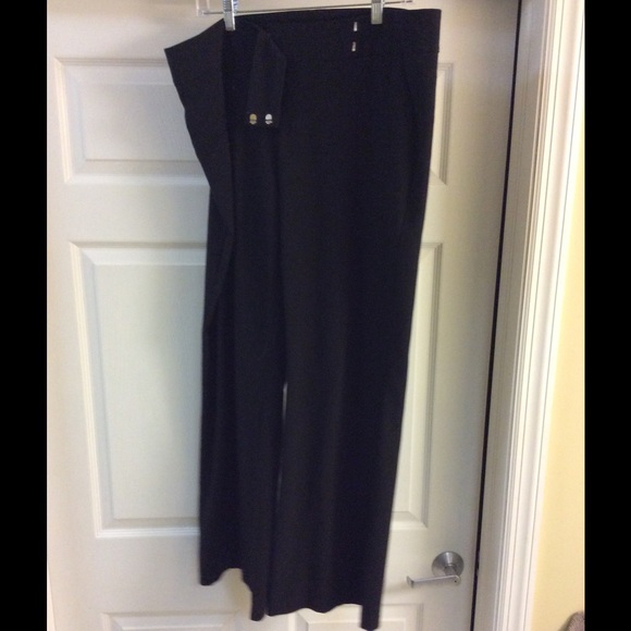 Dress pants - Picture 1 of 2