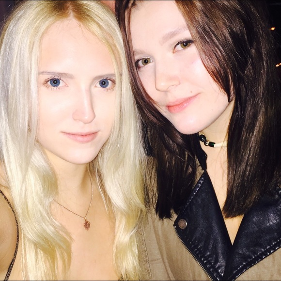 Meet your Posher, Allyson - Picture 1 of 1