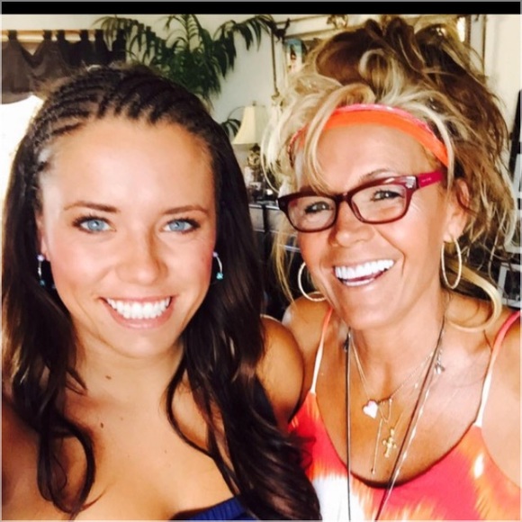 Meet your Posher, Denise - Picture 2 of 4