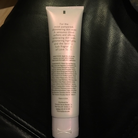 🦋 Love spell shimmer body lotion - Picture 2 of 2