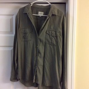 American Eagle shirt