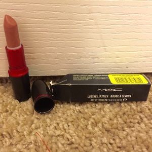 MAC lipstick NWOT