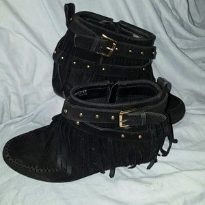 Hidden wedge booties