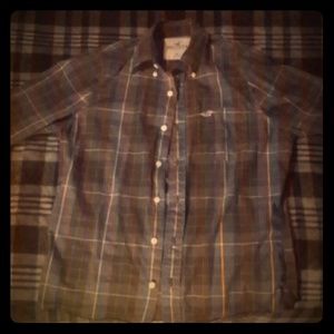 blue Hollister shirt