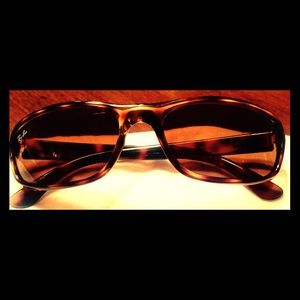 Womens Original Ray Ban Sunglasses Serial # RB4115
