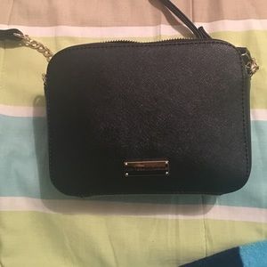 New York and company cross body
