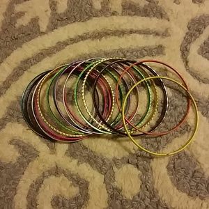 Bracelets (pack of 17)