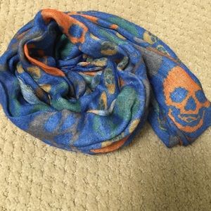 Skull scarf