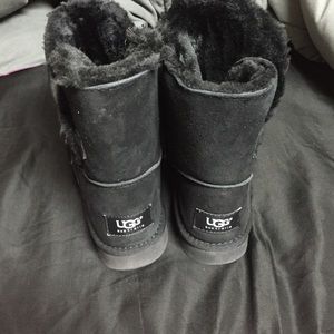 Bailey Bow UGG boots !!