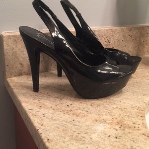 Jessica Simpson never worn patent platforms