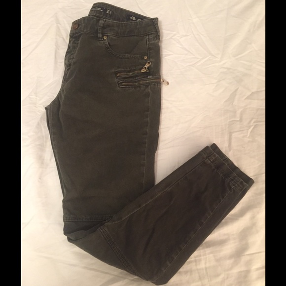 Zara Premium Denim Army Green Skinny Jean - US 6
