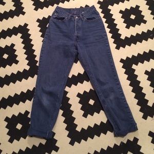 Vintage Levi's High-Waisted Mom Jeans