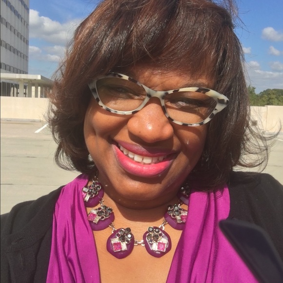 Meet your Posher, Sheyda - Picture 4 of 4