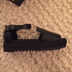 YES Roper sandal in Black croc leather brand new