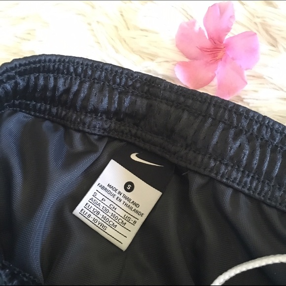Black Nike Shorts - Picture 3 of 3
