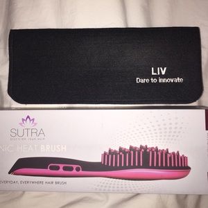 Bright pink sutra ionic heat brush