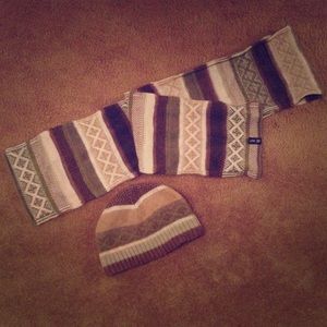 GAP Hat and Scarf Set