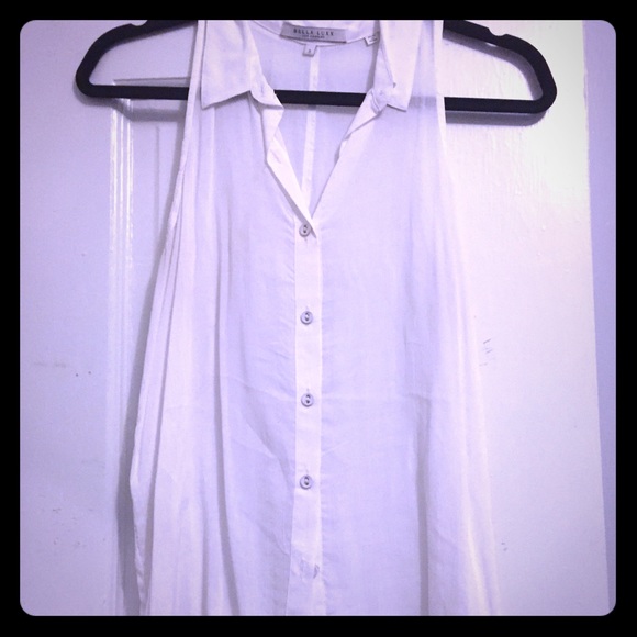 Bella Lux Button sleeveless blouse
