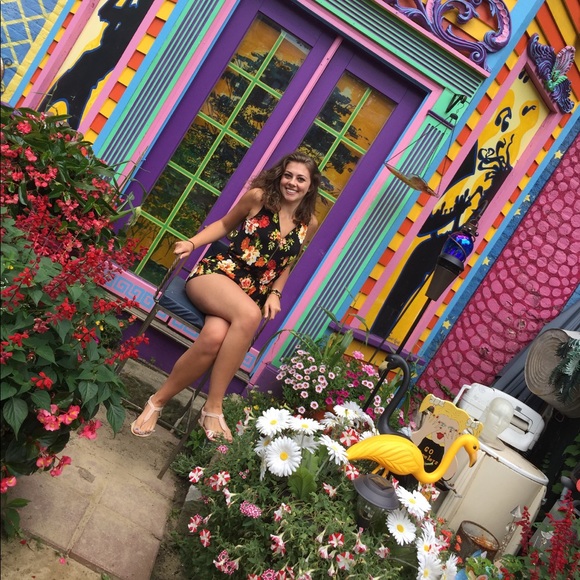 Meet your Posher, Paige - Picture 2 of 4