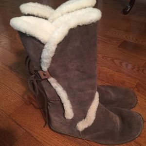 Eddie Bauer suede boots