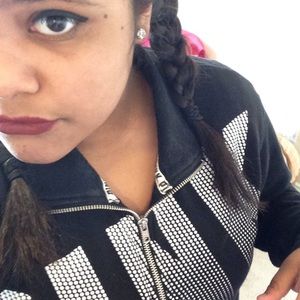 Meet your Posher, Marissa